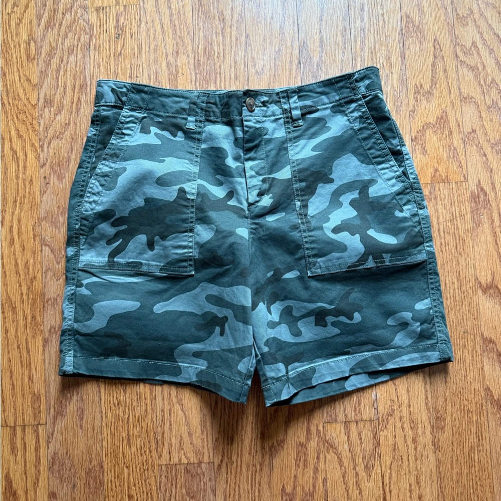 Gap Camo Green Shorts Size 8